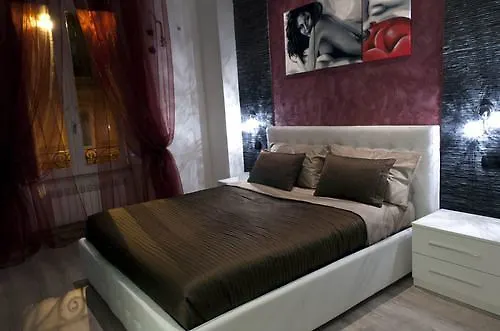 Dejavu Room Roma 2*,  Italia